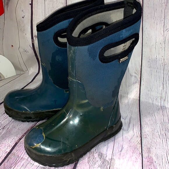 Bogs - well used blue boots - size 10 - Picture 1 of 3